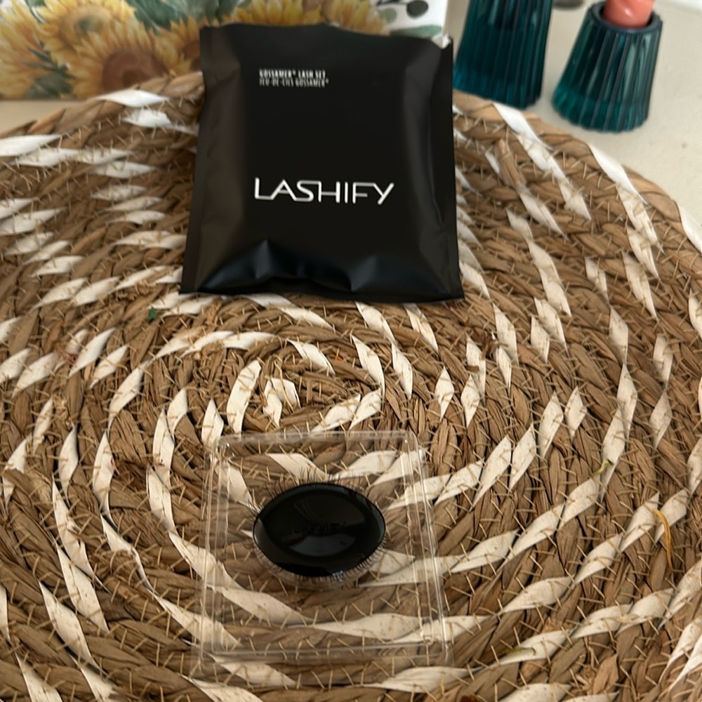 Lashify Curl Truffle Short individual lashes